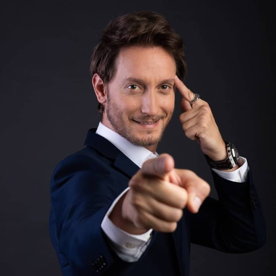 Lior Suchard