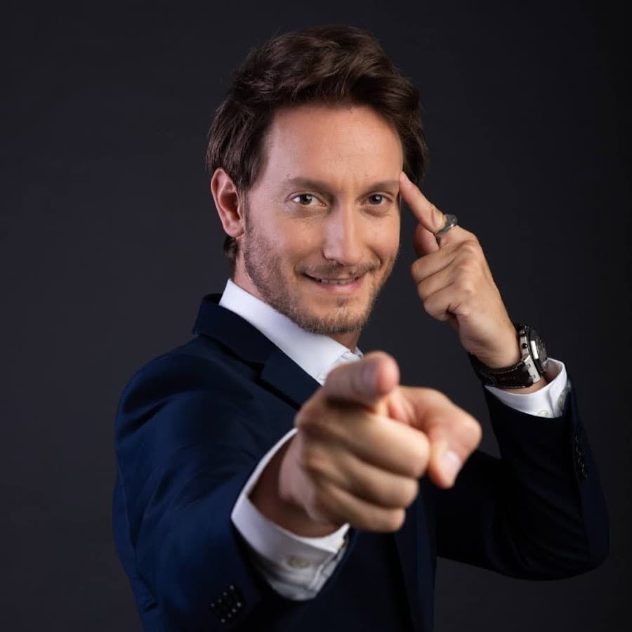 Lior Suchard